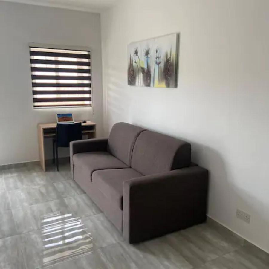 F10 Room 1, Private Double Room With Private Bathroom In Shared Flat Msida Exterior foto